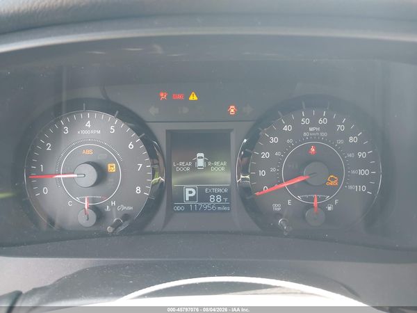 2015 TOYOTA SIENNA LE 8 PASSENGER