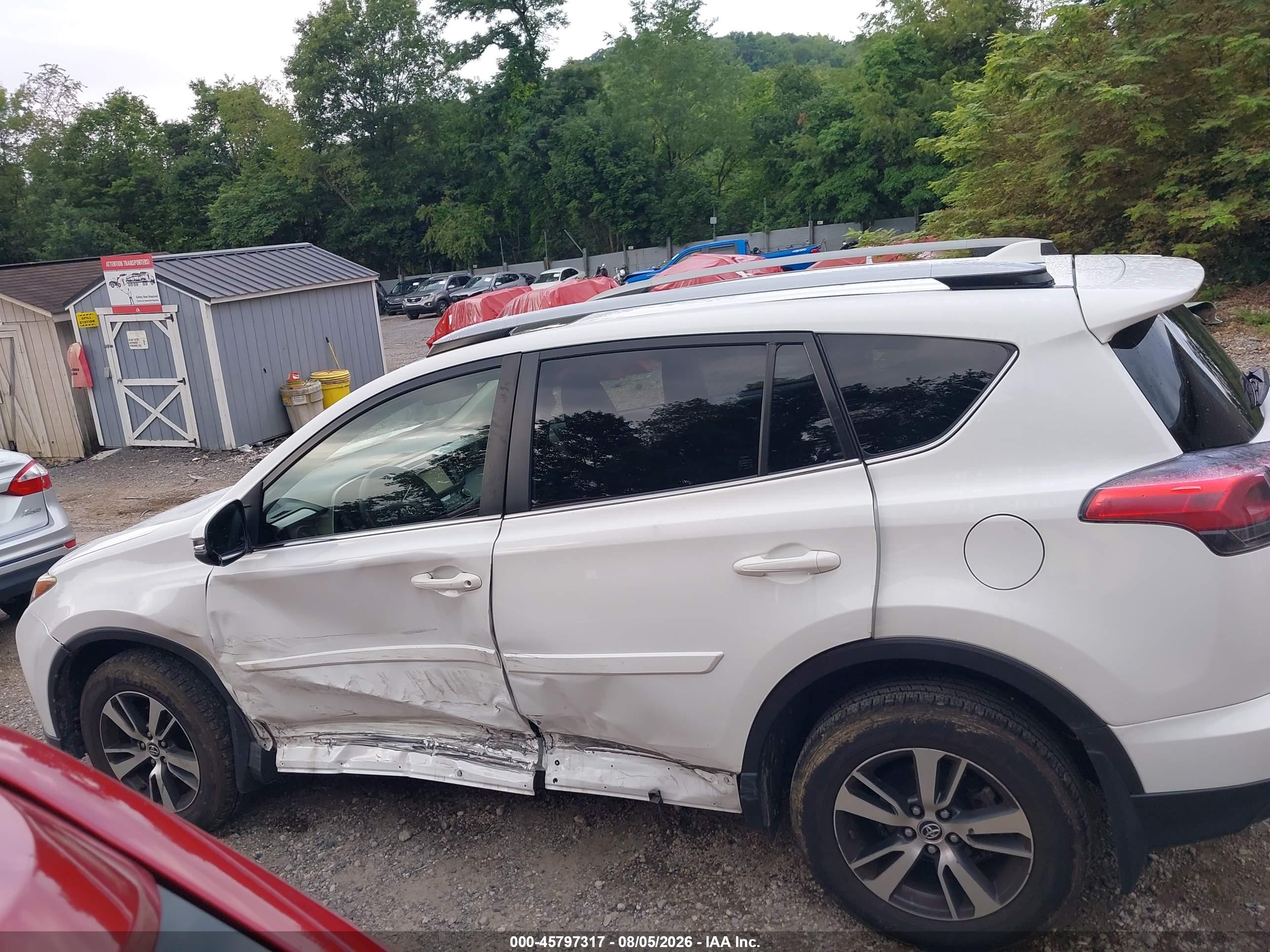 2018 TOYOTA RAV4 XLE
