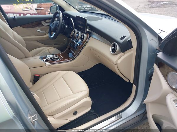 2017 MERCEDES-BENZ GLC 300 4MATIC