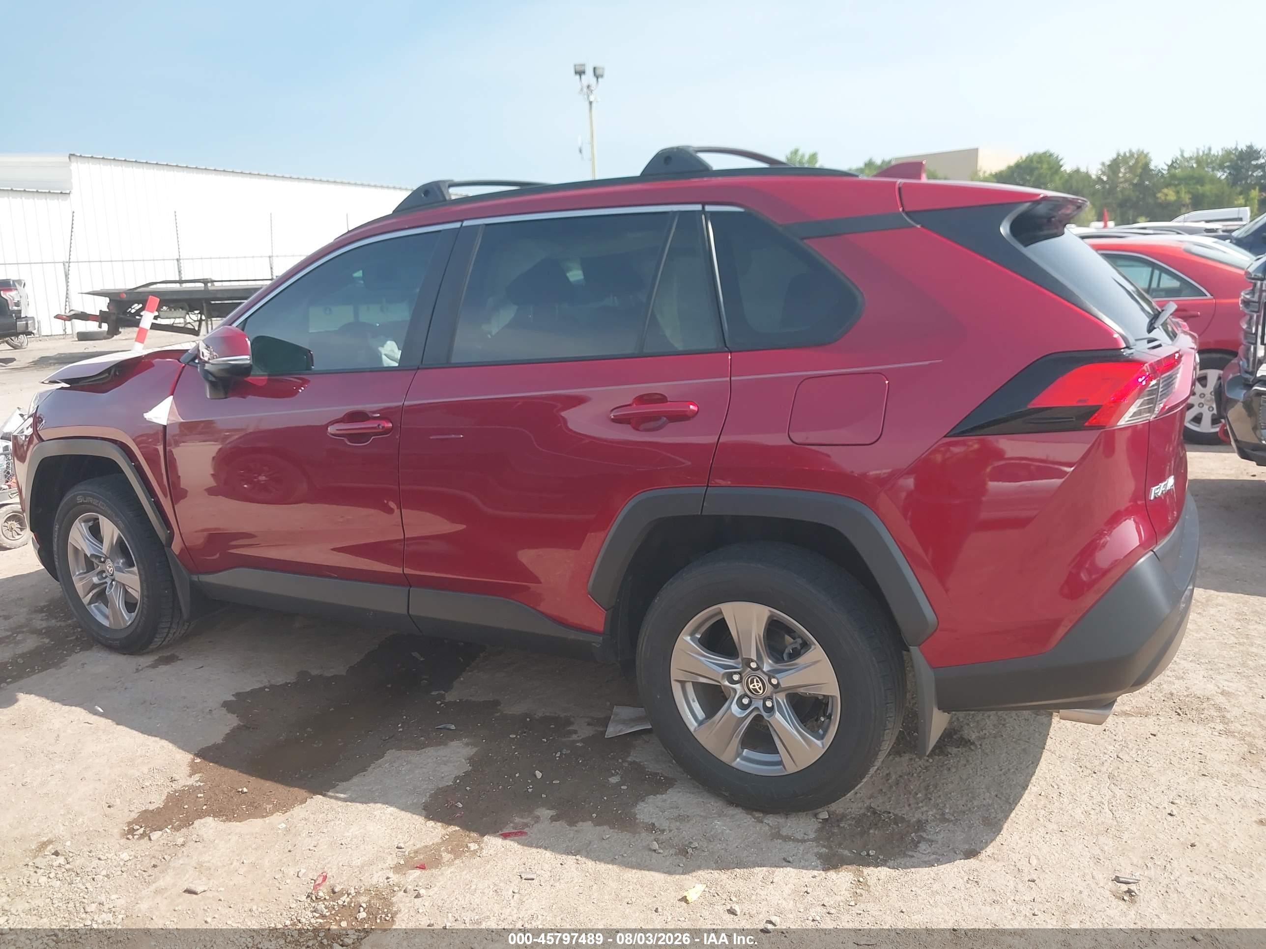 2023 TOYOTA RAV4 XLE