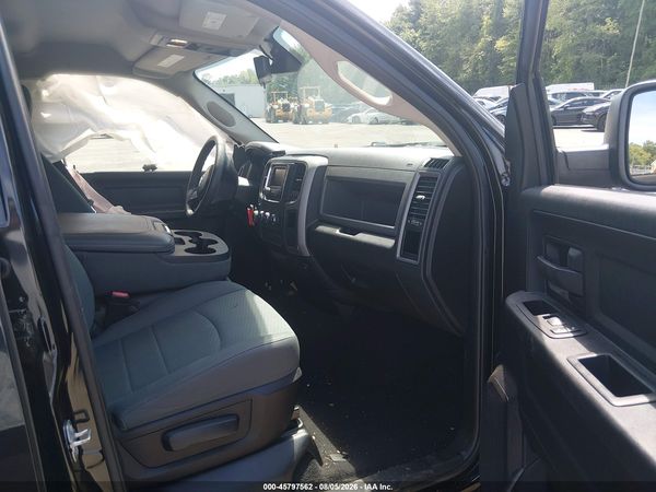 2016 RAM 1500 ST