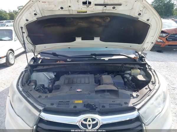 2016 TOYOTA HIGHLANDER XLE V6