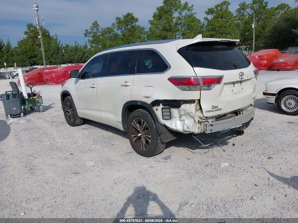 2016 TOYOTA HIGHLANDER XLE V6