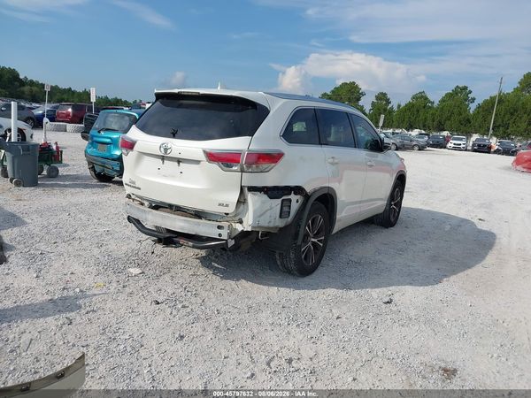 2016 TOYOTA HIGHLANDER XLE V6