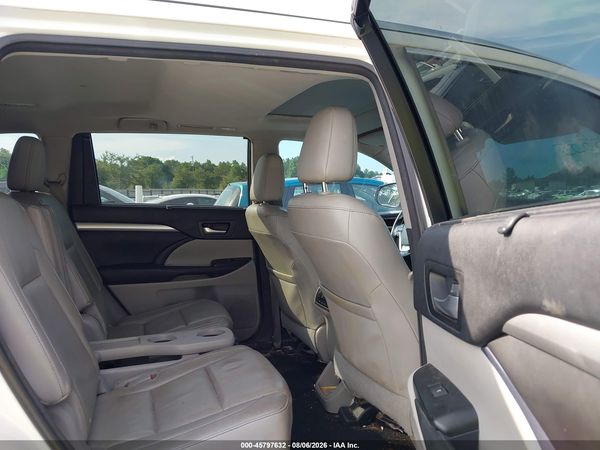 2016 TOYOTA HIGHLANDER XLE V6