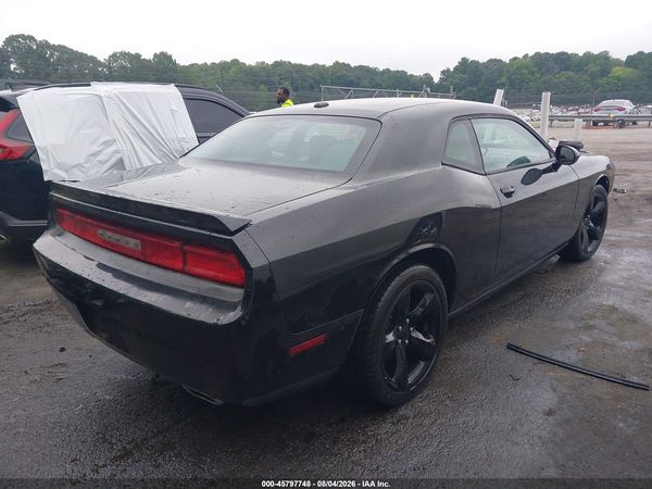 2014 DODGE CHALLENGER SXT