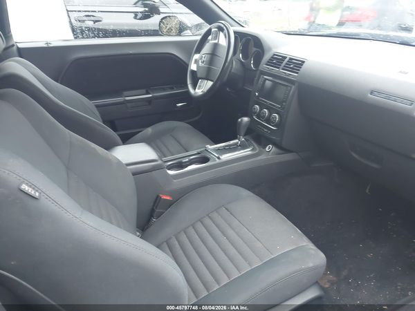 2014 DODGE CHALLENGER SXT