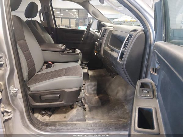 2019 RAM 1500 CLASSIC TRADESMAN  4X4 5'7 BOX