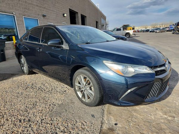 2016 TOYOTA CAMRY — Passenger 3/4