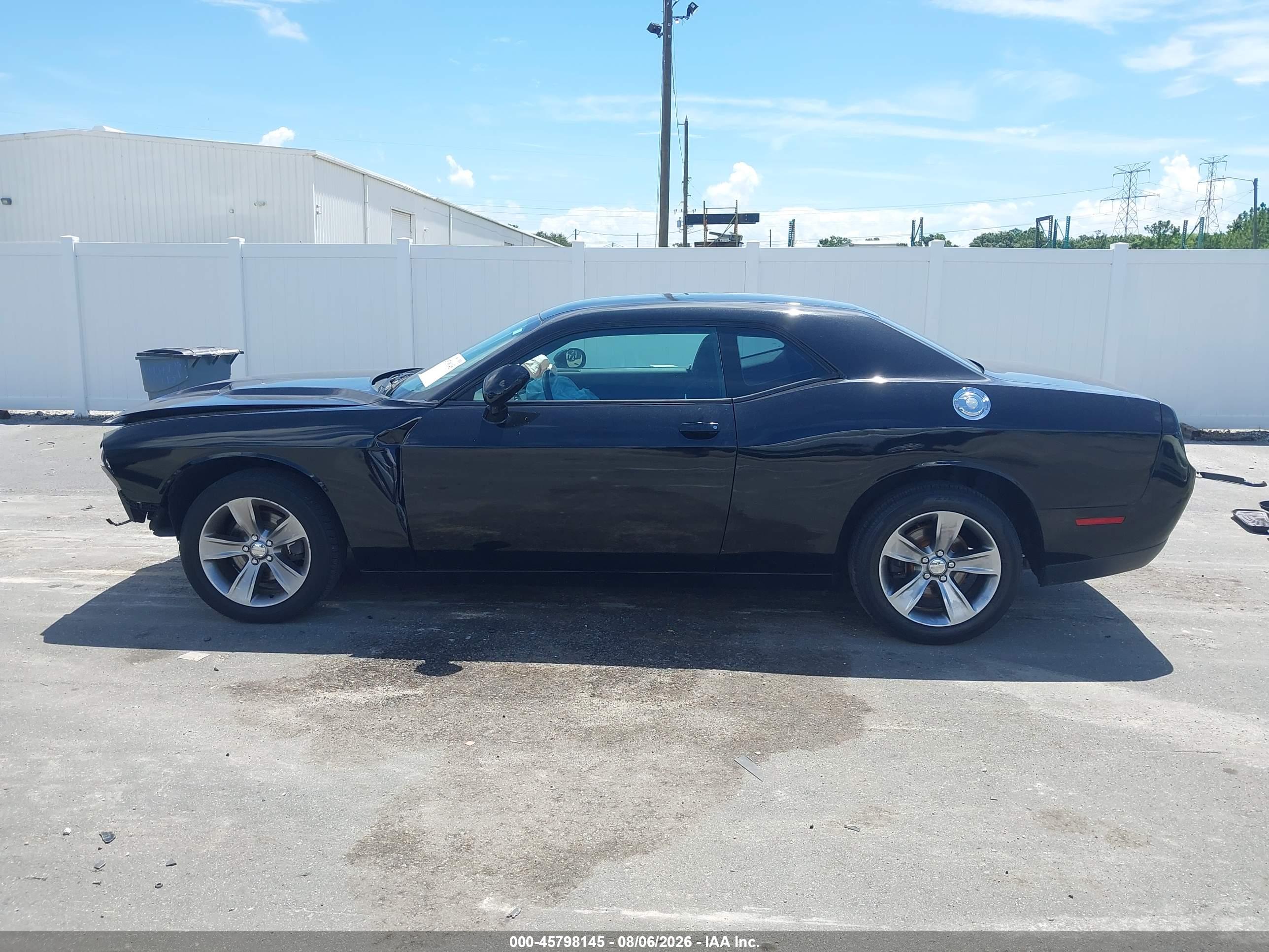 2016 DODGE CHALLENGER SXT