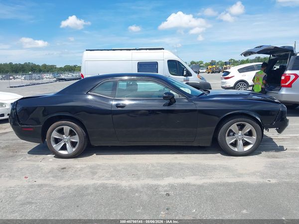 2016 DODGE CHALLENGER SXT