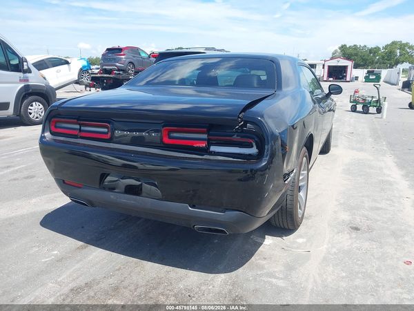 2016 DODGE CHALLENGER SXT