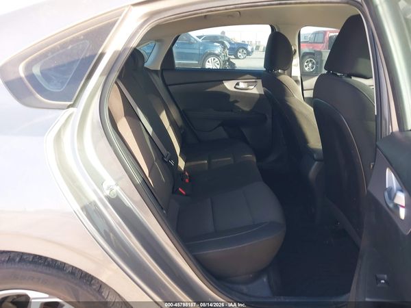 2022 KIA FORTE LXS