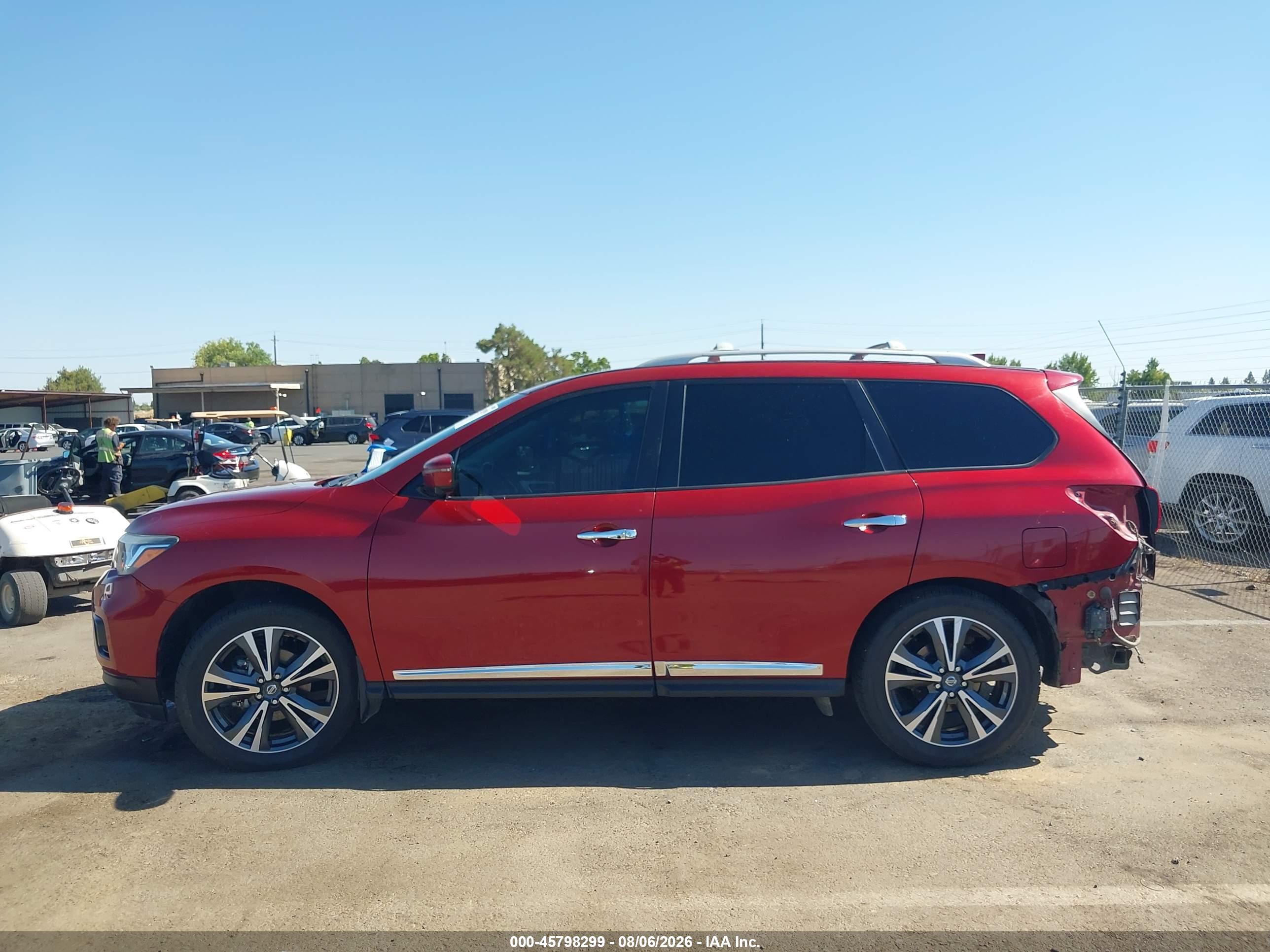 2019 NISSAN PATHFINDER PLATINUM