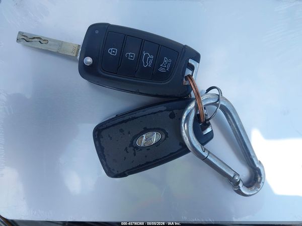 2019 HYUNDAI SANTA FE SE