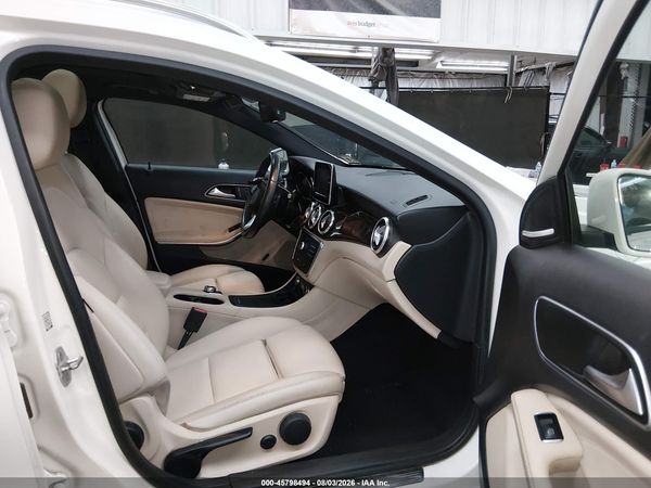 2016 MERCEDES-BENZ GLA 250 GLA250