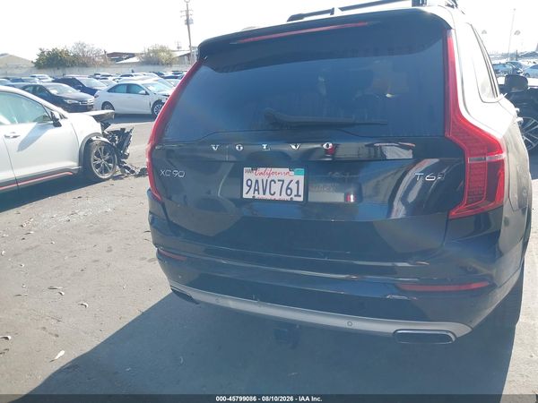 2016 VOLVO XC90 T6 MOMENTUM