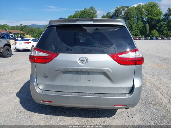 2019 TOYOTA SIENNA XLE 8 PASSENGER