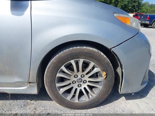 2019 TOYOTA SIENNA XLE 8 PASSENGER