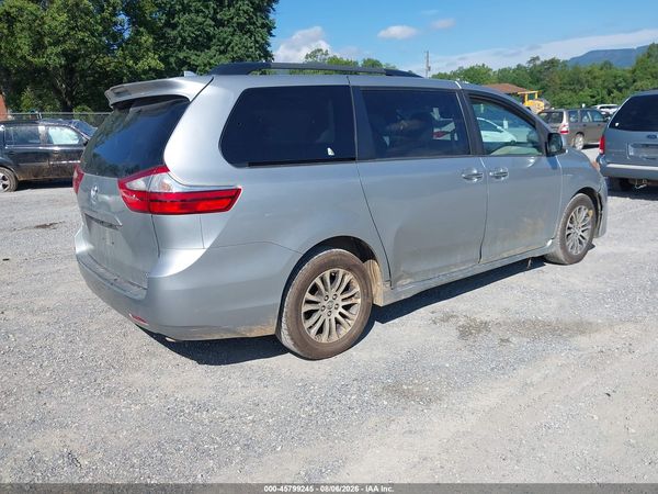2019 TOYOTA SIENNA XLE 8 PASSENGER