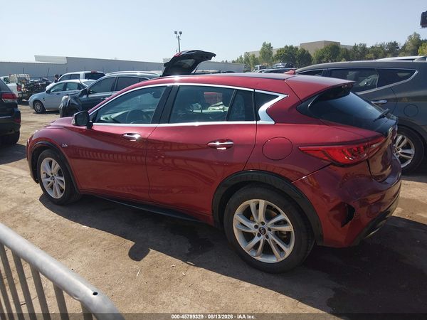 2017 INFINITI QX30 LUXURY