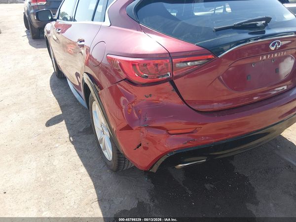 2017 INFINITI QX30 LUXURY