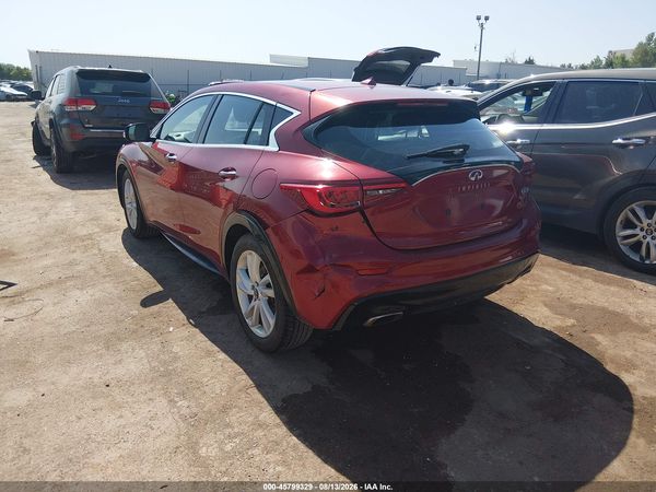 2017 INFINITI QX30 LUXURY