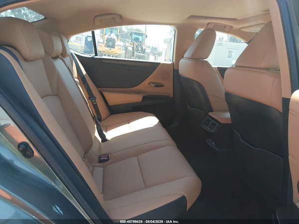 2025 LEXUS ES 300H 300h Premium