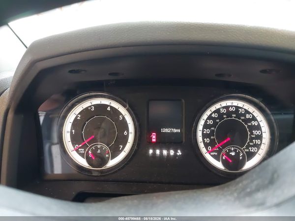 2018 RAM 1500 EXPRESS  4X4 6'4 BOX