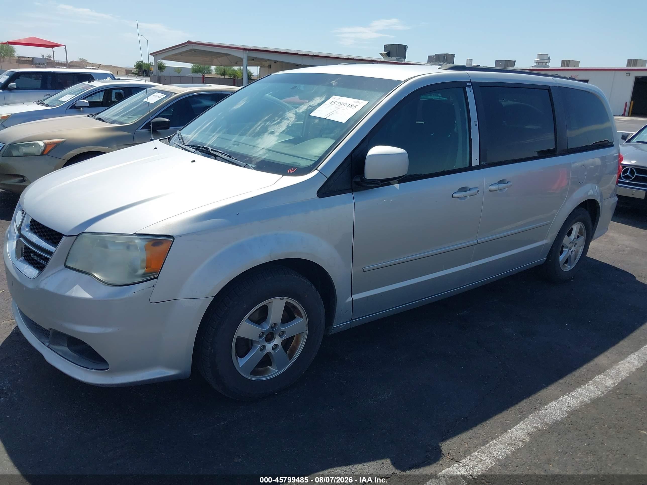 2012 DODGE GRAND CARAVAN SXT — I2