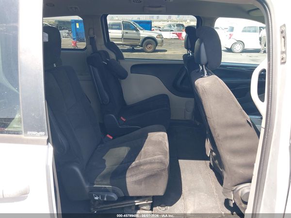2012 DODGE GRAND CARAVAN SXT — I8
