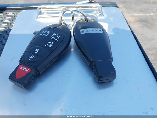 2012 DODGE GRAND CARAVAN SXT — I11
