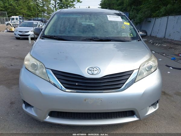 2013 TOYOTA SIENNA L V6 7 PASSENGER