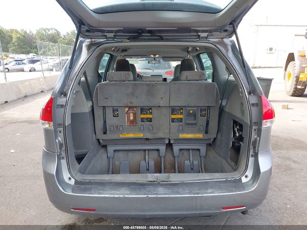2013 TOYOTA SIENNA L V6 7 PASSENGER