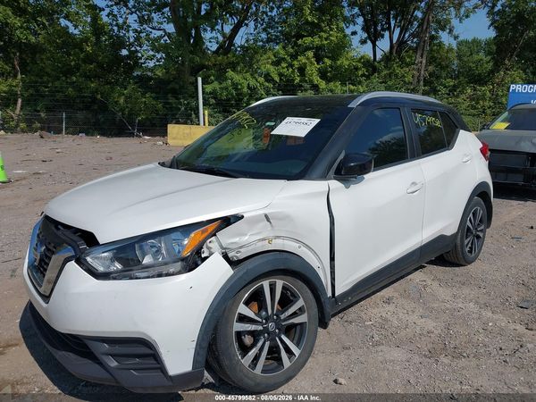 2020 NISSAN KICKS SV XTRONIC CVT — I6