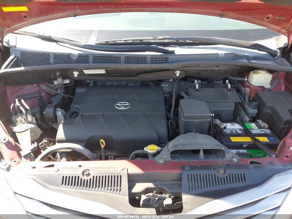 2015 TOYOTA SIENNA XLE PREMIUM 8 PASSENGER