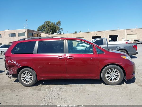 2015 TOYOTA SIENNA XLE PREMIUM 8 PASSENGER