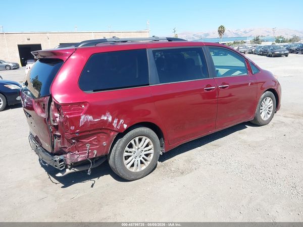 2015 TOYOTA SIENNA XLE PREMIUM 8 PASSENGER