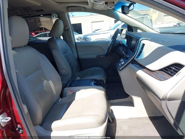 2015 TOYOTA SIENNA XLE PREMIUM 8 PASSENGER