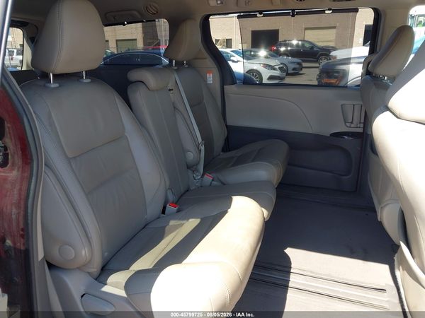 2015 TOYOTA SIENNA XLE PREMIUM 8 PASSENGER