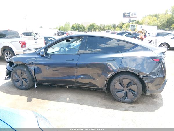 2026 TESLA MODEL Y