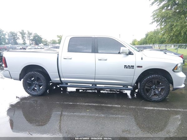 2017 RAM 1500 NIGHT  4X4 5'7 BOX