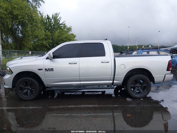 2017 RAM 1500 NIGHT  4X4 5'7 BOX