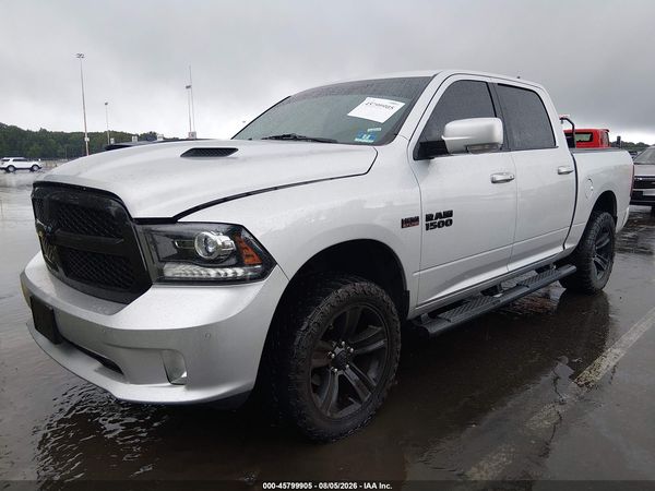 2017 RAM 1500 NIGHT  4X4 5'7 BOX