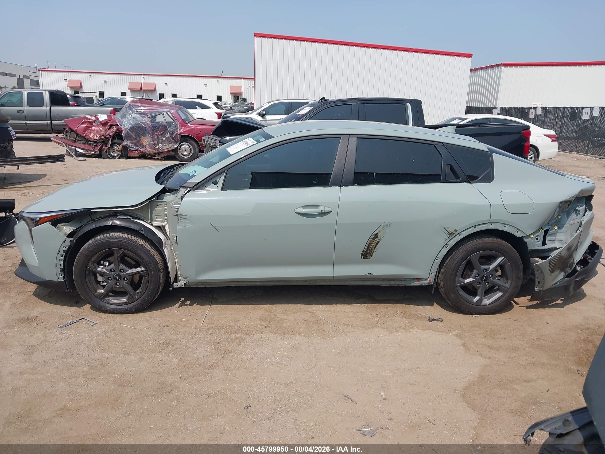 2025 KIA K4 LXS