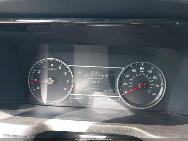 2023 KIA SORENTO EX — I7