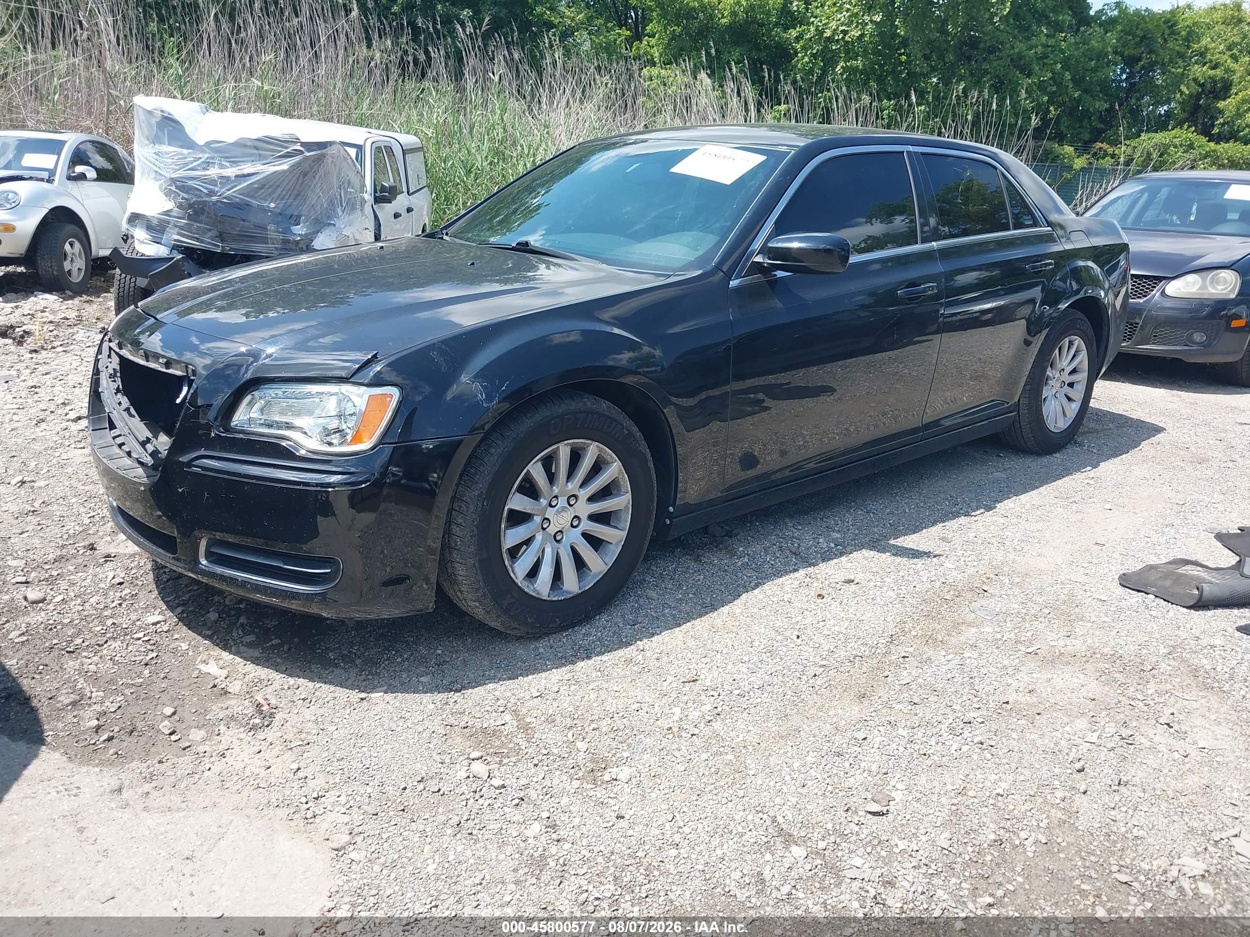 2013 CHRYSLER 300 MOTOWN — I2