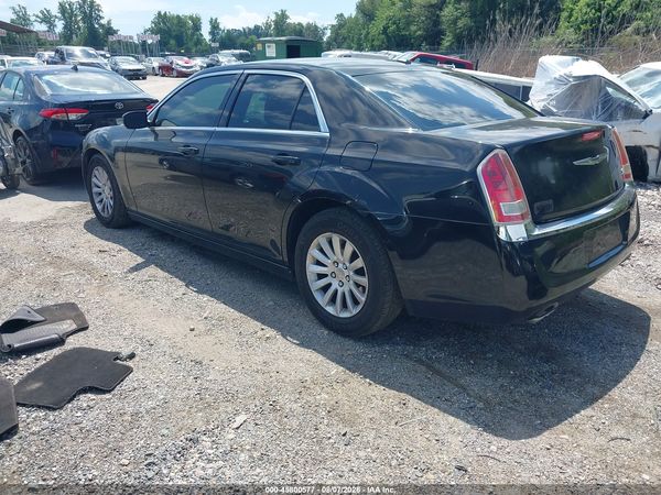 2013 CHRYSLER 300 MOTOWN — I3