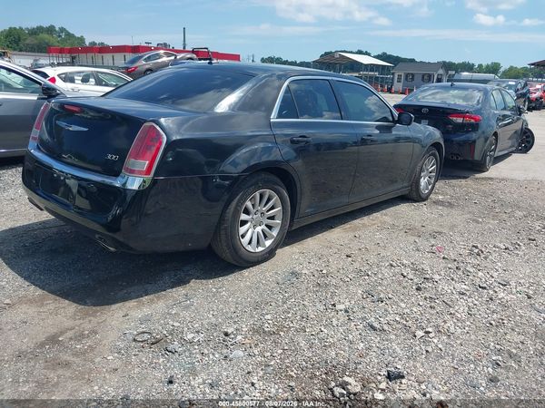 2013 CHRYSLER 300 MOTOWN — I4