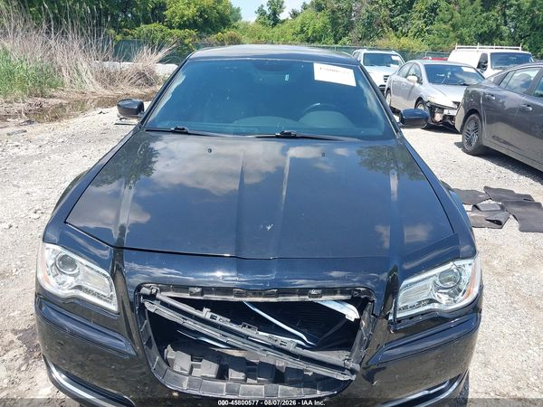 2013 CHRYSLER 300 MOTOWN — I115